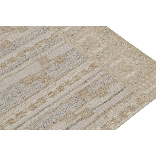 2010s Rug & Kilim’s Scandinavian Style Kilim in Greige & Off White Patterns For Sale In New York - Image 6 of 8