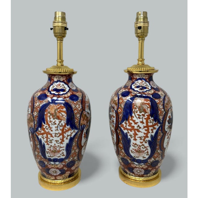 Antique Pair Japanese Chinese Imari Porcelain Ormolu Table Lamps Blue Red Gilt For Sale - Image 4 of 9