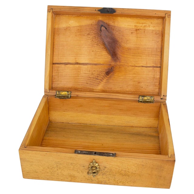 Brown Art Nouveau Walnut Casket For Sale - Image 8 of 9