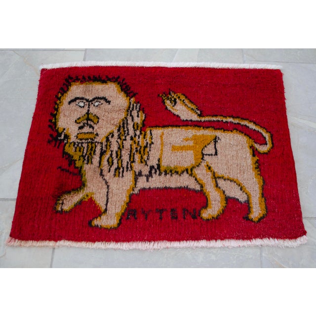 1980s Hand-Knotted Small Turkish Rug, Lion Motif Wellcome Mat Entry Decor - 22" X 16" For Sale - Image 4 of 10