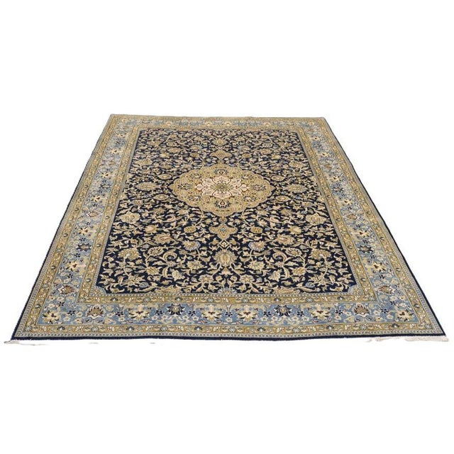 Middle Eastern Rug in Wool For Sale - Image 5 of 6