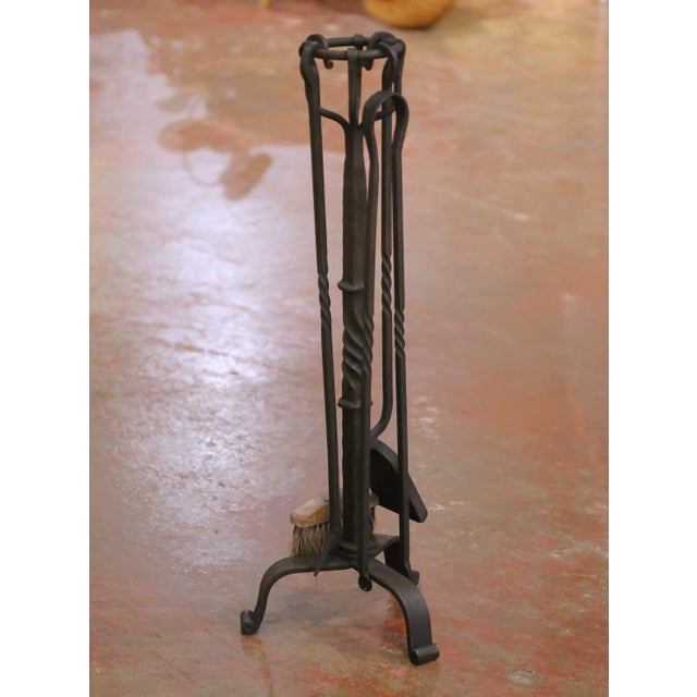 Mid-Century French Gothic Hand-Forged Iron Fireplace Serviteur Set For Sale In Dallas - Image 6 of 10