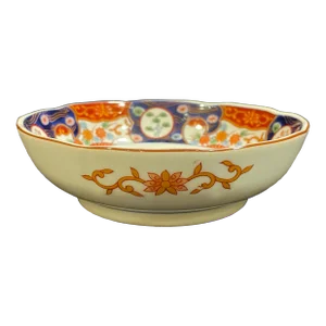 Late 20th Century Small Imari Style Porcelain Bowl in Red and Blue