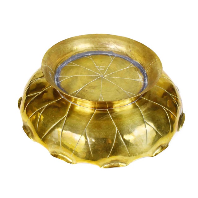 Mid 20th Century Large Brass Pedestal Scalloped Bowl Dish For Sale - Image 4 of 8