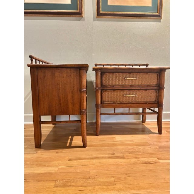 Chinoiserie 1970’s Thomasville Faux Bamboo and Rattan Chinoiserie Hollywood Regency Nightstands - A Pair For Sale - Image 3 of 12