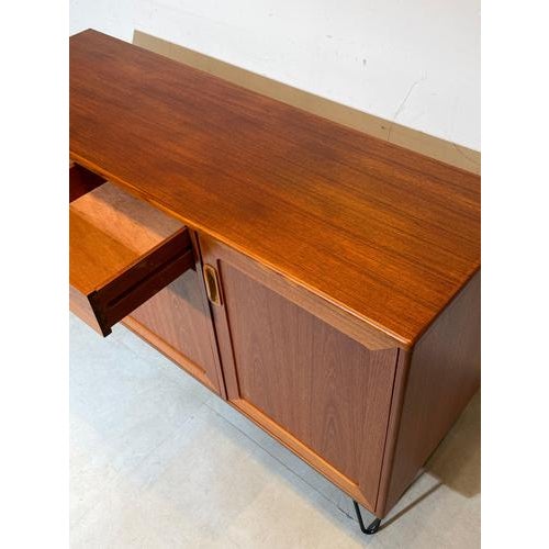 Mid-Century Modern Teak Sideboard with Hairpin Legs from G-Plan For Sale - Image 5 of 6