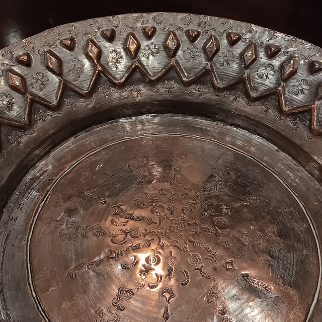 Mid 19th Century Vintage Egytian Hammered Sculptured Copper Platter/ Bowl With French Fluer- De- Lis and Bee Symbol For Sale - Image 5 of 18