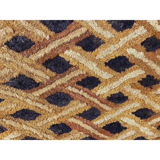 1980s Vintage African Kuba Kasai Velvet Raffia Textile Zaire 23 "By 22.5" For Sale - Image 5 of 7