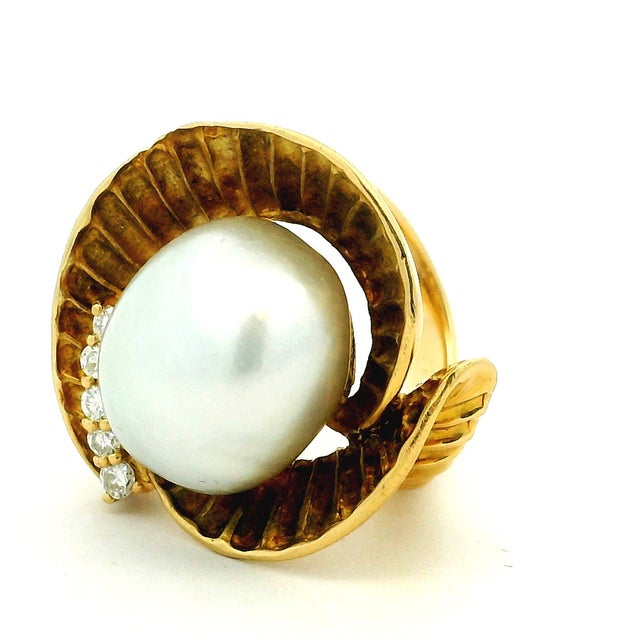 Vintage Italian 18k Gold South Sea Pearl and Diamond Cocktail Ring, 1970s, Size 5.5 For Sale - Image 9 of 15