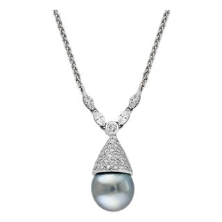 14 mm Black Round Tahitian Pearl & 2 Ct Diamond 14 Kt Gold Pendant /Necklace For Sale