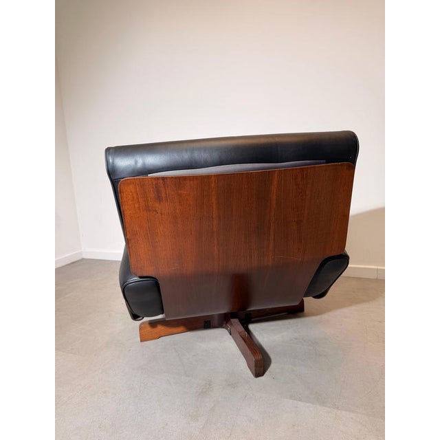 Menilo Taro Model 401 Lounge Chair by Cinova, Italy, 1964 For Sale - Image 4 of 6