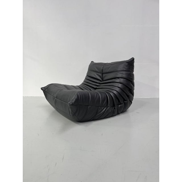 Ligne Roset French Black Leather Togo Lounge Chair by Michel Ducaroy for Ligne Roset, 1970s For Sale - Image 4 of 11