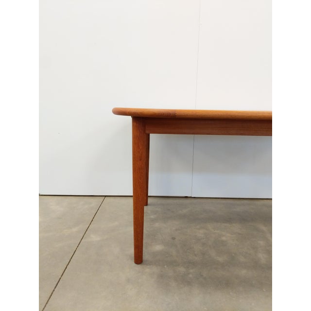 Mid-Century Modern Vintage Mid Century Modern Teak Extendable Dining Table For Sale - Image 3 of 11