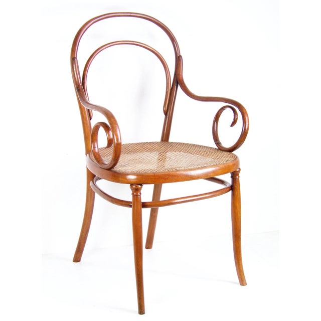 The first industrially produced form of armchair Nr.8 is very rare and little seen. Thanks to the subtle construction, it...