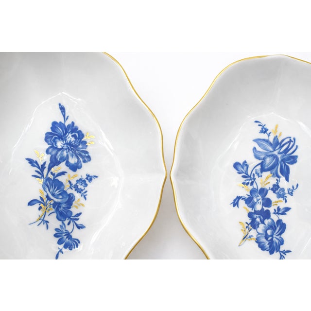 Vintage Miniature Bowls with Blue Floral Motif from Meissen Porcelain, 1970s, Set of 2 For Sale - Image 4 of 6