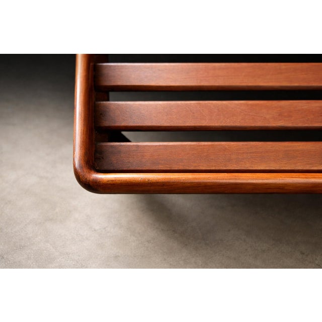 Giuseppe Scapinelli Floating Daybed in Solid Caviúna Wood With Off-White Alpaca Bouclé Upholstery, Brazil, 1950s For Sale - Image 14 of 17