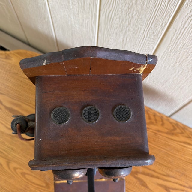 Vintage Guild "The Country Belle" Wood Wall Phone Tube Radio - Model 556 For Sale - Image 4 of 9