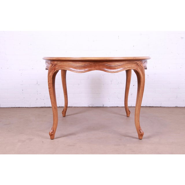 Henredon French Provincial Louis XV Carved Oak Extension Dining Table, Newly Refinished For Sale - Image 11 of 13
