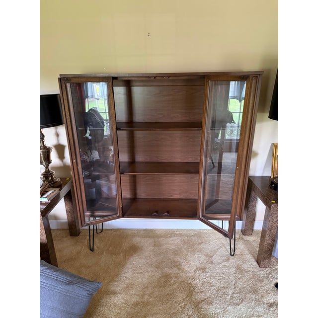 Brown Broyhill Brasilia Mid-Century Modern Hutch Top / Display Cabinet For Sale - Image 8 of 11