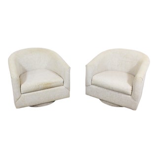 Pair of Mid-Century Modern Milo Baughman Style Swivel Club Chairs on Platform Base For Sale