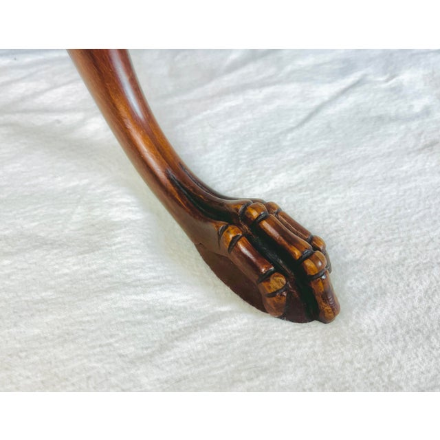 Burnt Umber Imperial Grand Rapids Tripod Claw-Foot Lamp Table With Glass Insert, C. 1935–1950 For Sale - Image 8 of 12