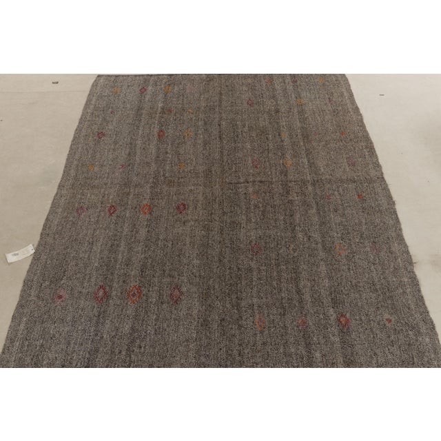Traditional Vintage Turkish Kilim Rug in Gray Solid Striae, Subdued Multihued Embroidery For Sale - Image 3 of 7