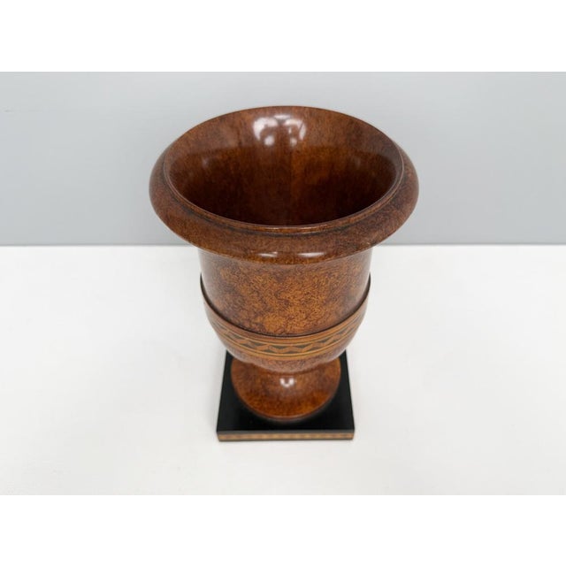 19th Century Grand Tour Urn with Base in Veined Beech, England, 1890s For Sale - Image 4 of 6