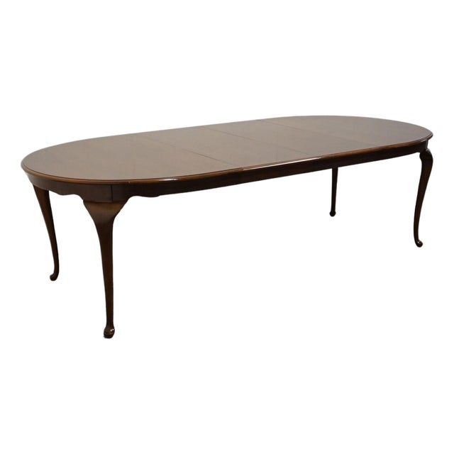Late 20th Century Drexel Heritage Carleton Cherry Collection Traditional Queen Anne Style Dining Table For Sale