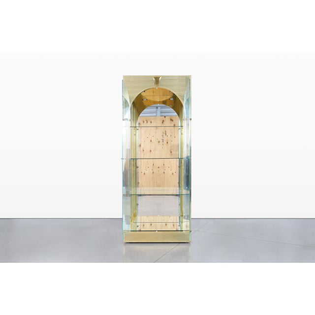 1980s Vintage Brass Vitrine / Display Cabinet by Mastercraft For Sale - Image 5 of 13