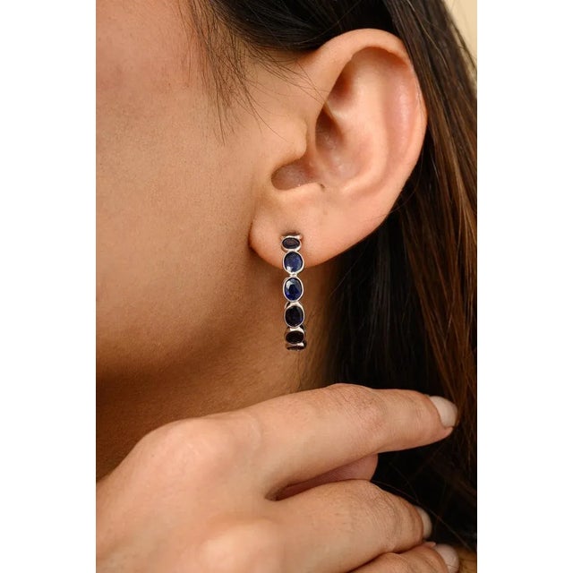 Modern 18k Gold Oval 9.07ct Blue Sapphire Modern Bezel Hoop Earrings- 2 Pieces For Sale - Image 3 of 12