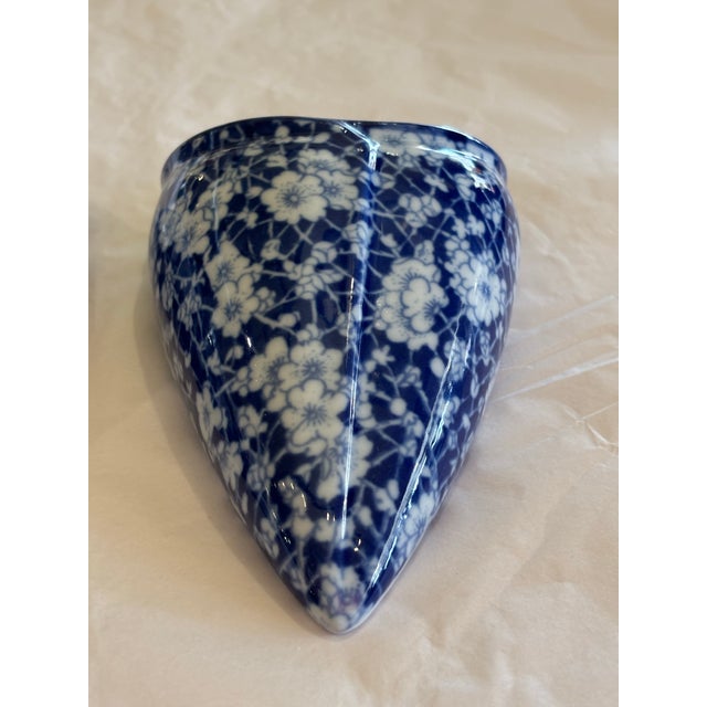 Traditional Pair of Blue and White Glazed Ceramic Floral Wall Pockets For Sale - Image 3 of 10