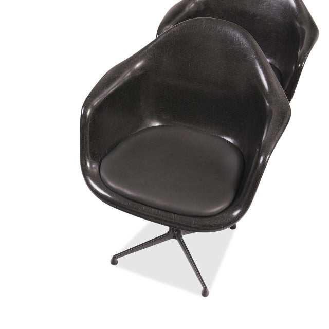 Vintage Chairs by Eames, 1970s, Set of 6 For Sale - Image 4 of 10