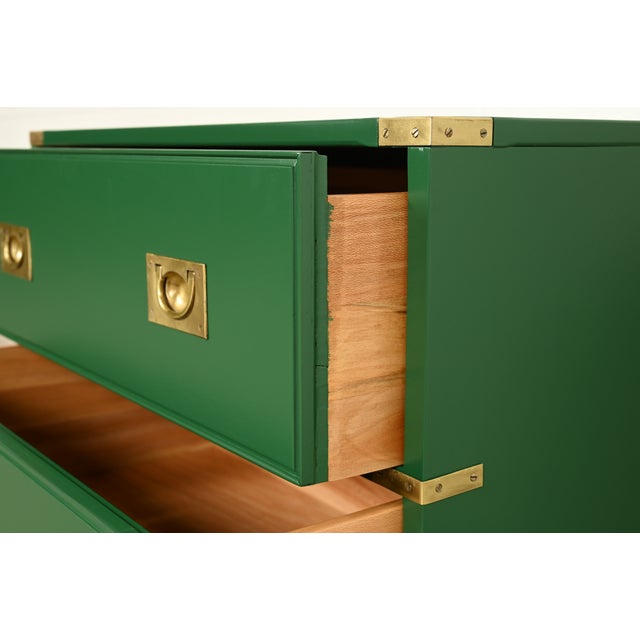 Wood Drexel Heritage Mid-Century Hollywood Regency Campaign Green Lacquered Nightstand | Circa 1970s For Sale - Image 7 of 12