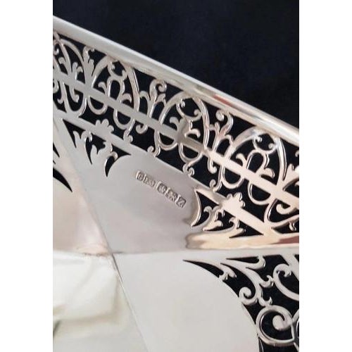 Sterling Silver Fruit Bowl or Cake Dish from Gladwin LTD, Sheffield 1942 For Sale - Image 17 of 18