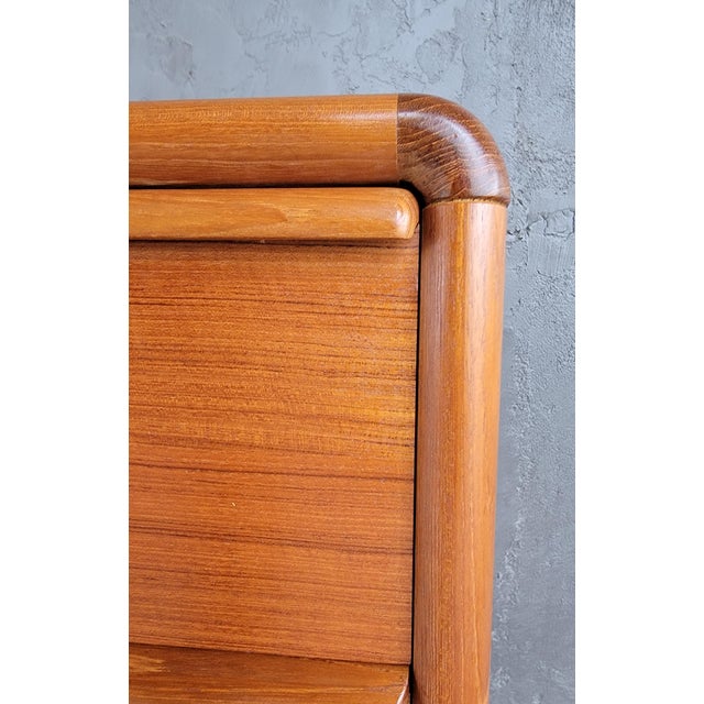 1960s Fine Teak Danish Modern Low Dresser by Kibaek of Denmark For Sale - Image 5 of 18