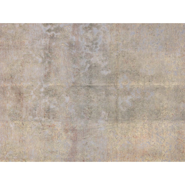 Looking for a rug that makes a statement? Look no further than this gorgeous Lahore rugs. Now Pasargad's best selling rug...
