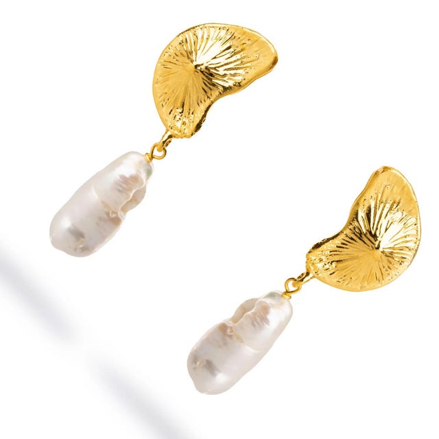 Baroque Sea Shell Design Pearl Dangle Earrings, A Pair For Sale - Image 3 of 7
