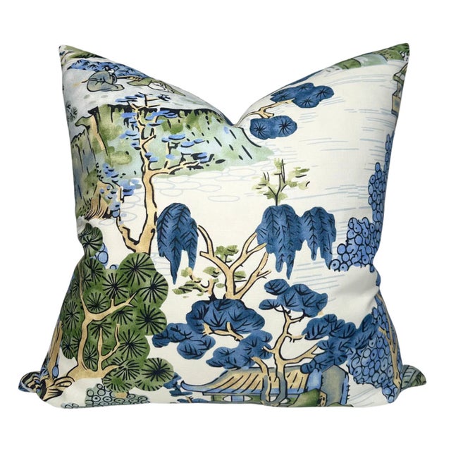 Chinoiserie Chinoiserie Pillow Cover in Green, 22x22 Pillow For Sale - Image 3 of 5