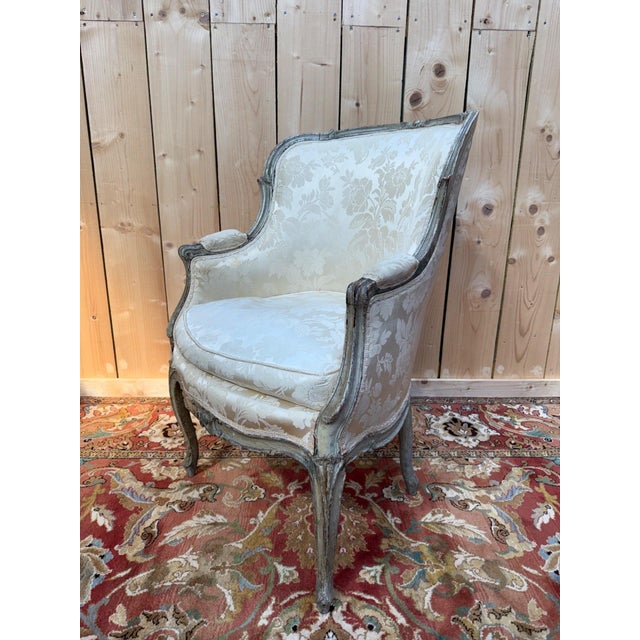 Louis XVI Wingback Armchair in Grey Lacquered Wood and Damask Silk For Sale - Image 3 of 8