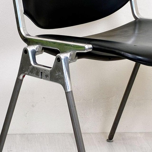 1970s Black DSC 106 Stacking Chair attributed to Giancarlo Piretti from Anonima Castelli, Italy, 1970s For Sale - Image 5 of 12