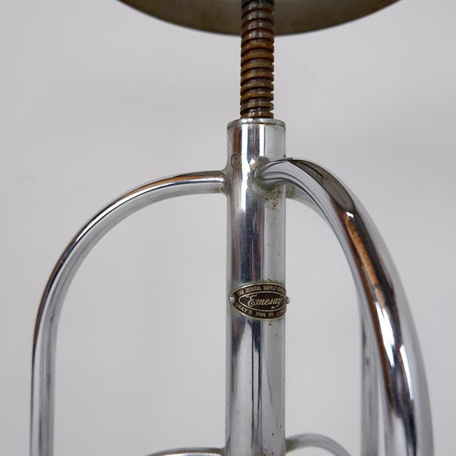 Measures : Seating Ø28cm - Base 38cm H:52,5/79cm