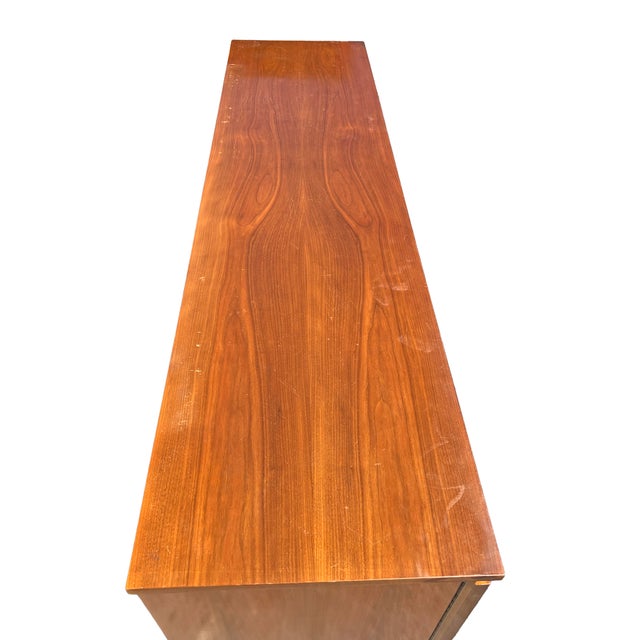 Brown Mid Century Modern Vintage Long Dresser or Credenza Floating Design Parvin Style For Sale - Image 8 of 15