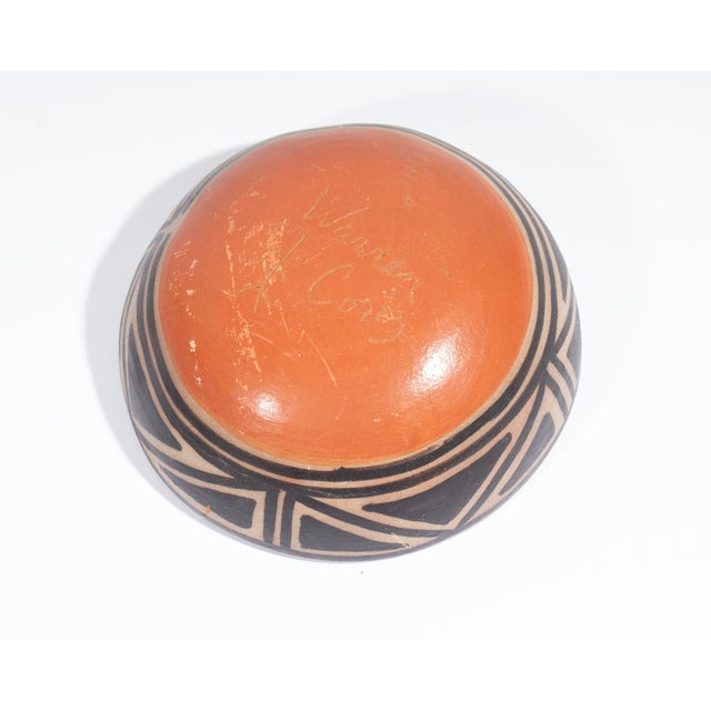 Signed Santo Domingo Pueblo Bowl With Bird by Warren Coriz For Sale - Image 9 of 9