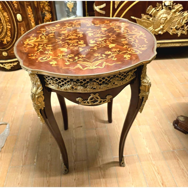 Louis XV Accent Table – Marquetry Top With Bronze Ormolu Mounts For Sale - Image 4 of 4