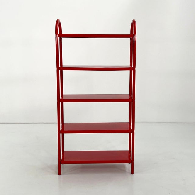 Red Tubular Standing Shelf, 1980s, in Good conditions. Designed 1970 to 1979