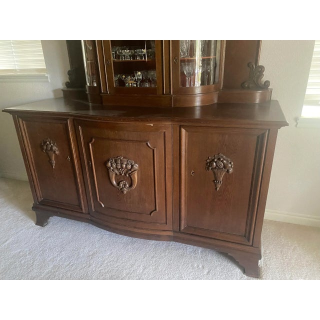 Mid 20th Century European Large Exquesite Carved Oak Black Forest Style Buffet/Sideboard With Unique Curved Glass Display For Sale - Image 15 of 18