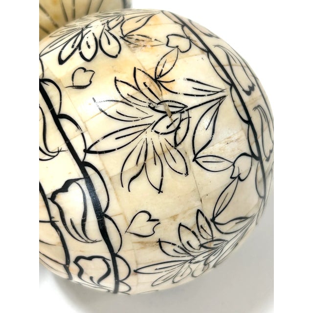 1930s Vintage Camel Bone Inlay Mosaic Decorative Spheres – Hand Carved Set of 3 For Sale - Image 5 of 6