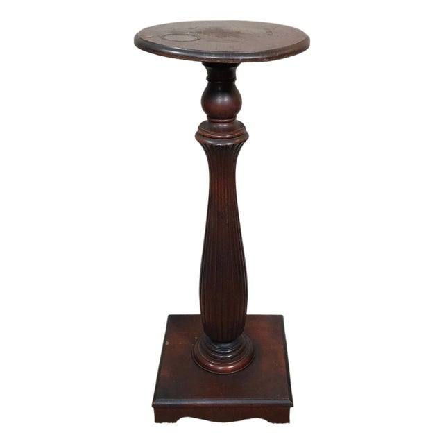 Antique Fluted Walnut Victorian Pedestal For Sale