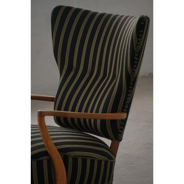 Gold Mid-Century Modern Danish Wingback Lounge Chair in Oak by Viggo Boesen, 1950s For Sale - Image 8 of 18