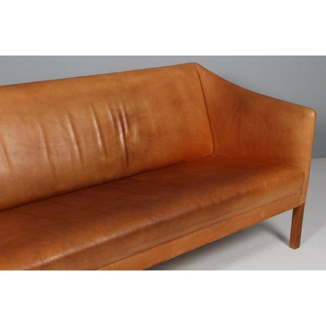 Three Seat Sofa in Natural Leather by Ejner Larsen & Aksel Bender Madsen, 1970 For Sale - Image 6 of 11